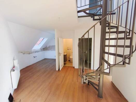 Maisonette zur Miete 1.080 € 3,5 Zimmer 92 m² Geschoss 4/4 frei ab 01.09.2026 Tuttlingen Tuttlingen 78532