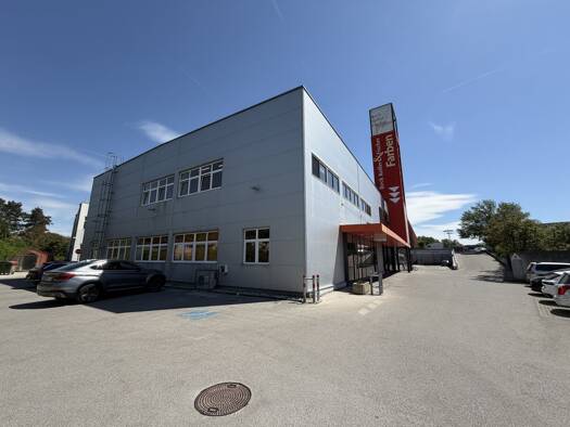 Ladenfläche zur Miete 3.150 € Wiener Neustadt 2700