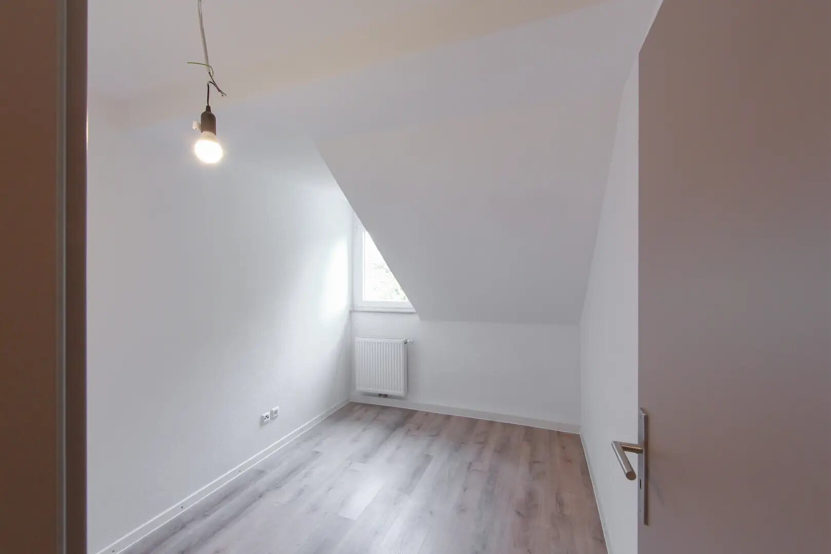 Wohnung zum Kauf provisionsfrei 156.000 € 5,5 Zimmer 142 m²<br/>Wohnfläche ab sofort<br/>Verfügbarkeit Friedhofstr. Salvatorkirche / Greut Aalen 73430