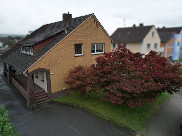 Einfamilienhaus zum Kauf 215.000 € 8 Zimmer 250 m² 1.061 m² Grundstück Beverungen 37688