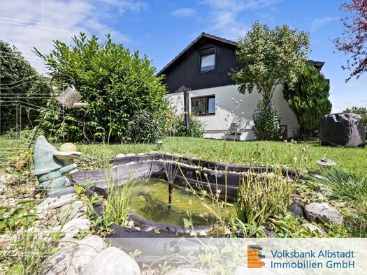 Haus zum Kauf 269.000 € 4 Zimmer 107,9 m² 524 m² Grundstück frei ab 01.03.2026 Burladingen 72393