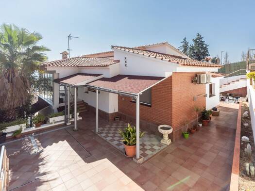 Einfamilienhaus zum Kauf provisionsfrei 525.000 € 7 Zimmer 240 m² 528 m² Grundstück Santa Susanna 08398