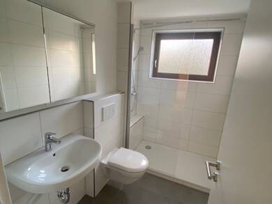 Wohnung zur Miete 850 € 4 Zimmer 112 m² 1. Geschoss frei ab sofort Bassen Oyten 28876