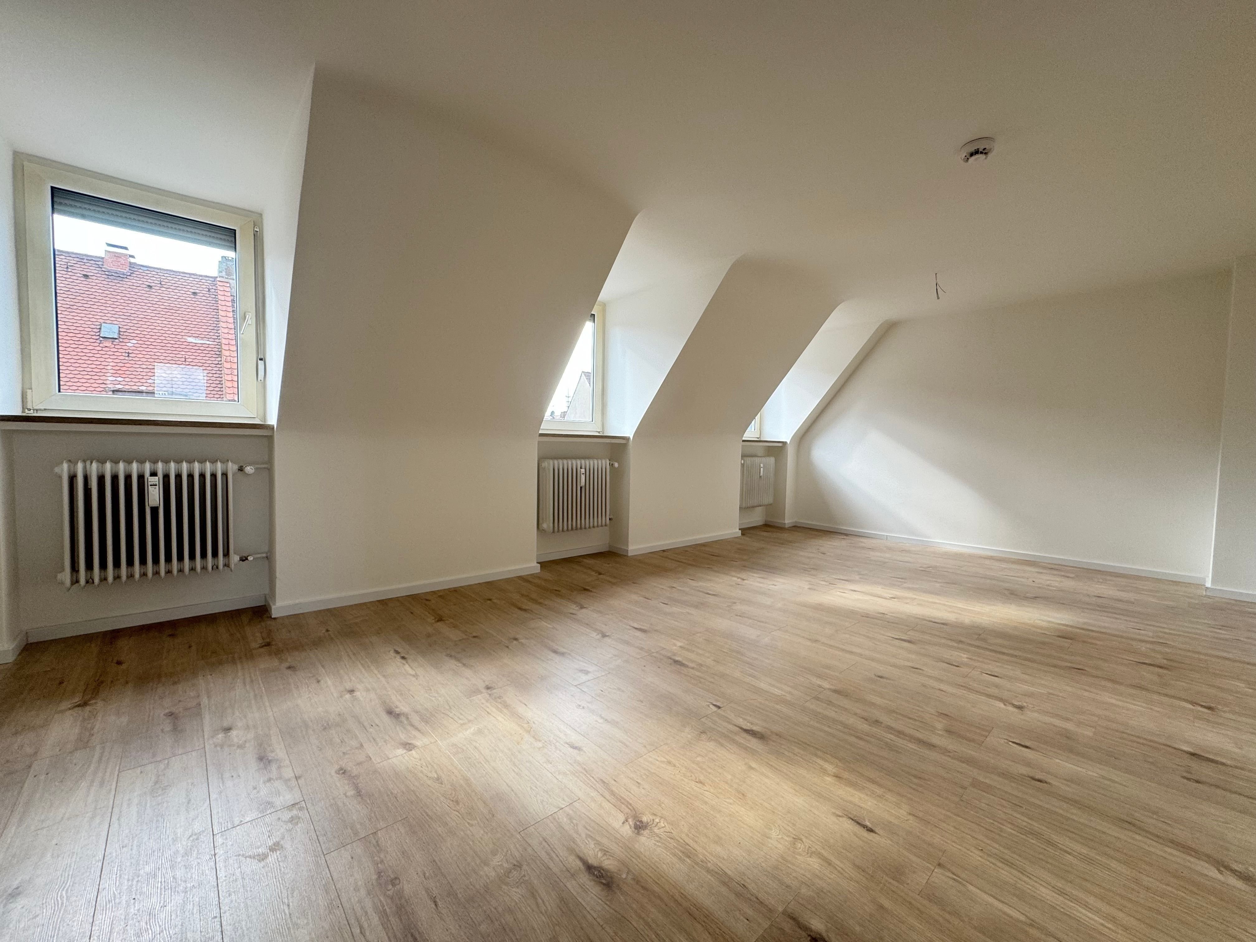 Wohnung zur Miete 1.070 € 3 Zimmer 80 m²<br/>Wohnfläche 4.<br/>Geschoss ab sofort<br/>Verfügbarkeit Färberstraße 29 Altstadt / St. Lorenz Nürnberg 90403