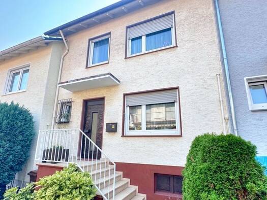 Reihenmittelhaus zum Kauf 530.000 € 5 Zimmer 107 m² 207 m² Grundstück Oberhöchstadt Kronberg im Taunus 61476