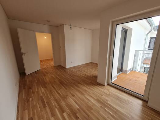 Wohnung zur Miete 1.200 € 4 Zimmer 137,2 m² frei ab sofort Leipziger Str. Leipziger Straße 39112