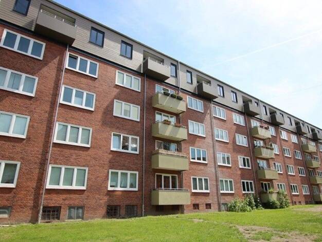 Wohnung zur Miete 566 € 2 Zimmer 48,3 m² 2. Geschoss frei ab 01.10.2026 Feldstraße 150 Blücherplatz Blücherplatz 24105