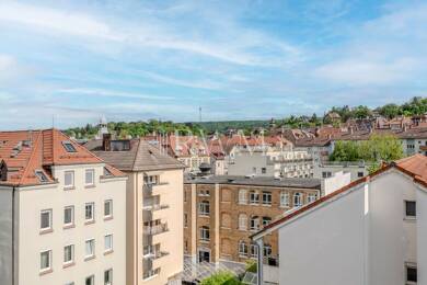 Wohnung zum Kauf 299.000 € 3 Zimmer 70 m² Dachgeschoss frei ab 31.05.2025 Rotebühl Stuttgart-West 70197