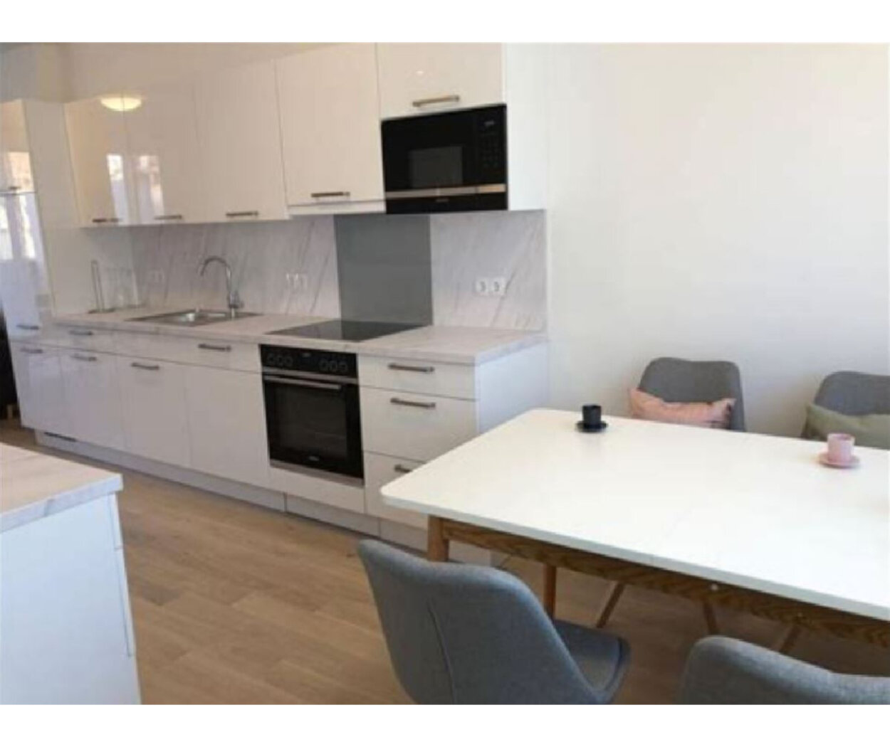 Apartment zur Miete 715 € 3 Zimmer 80 m²<br/>Wohnfläche 1.<br/>Geschoss Karl-Marx-Straße 54 Schmellwitz Cottbus 03044