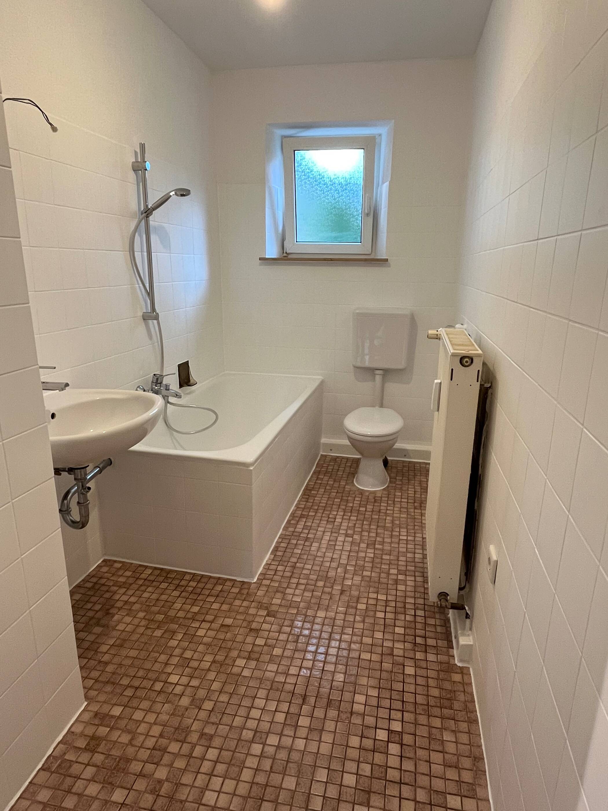 Charmante 3-Zimmer-Wohnung mit Holzdielen in zentraler, grüner Lage Nürnbergs – Nürnberg – Vorschaubild 11