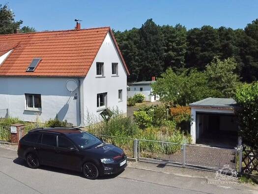 Doppelhaushälfte zum Kauf 318.500 € 4 Zimmer 96 m² 710 m² Grundstück Radebeul 01445