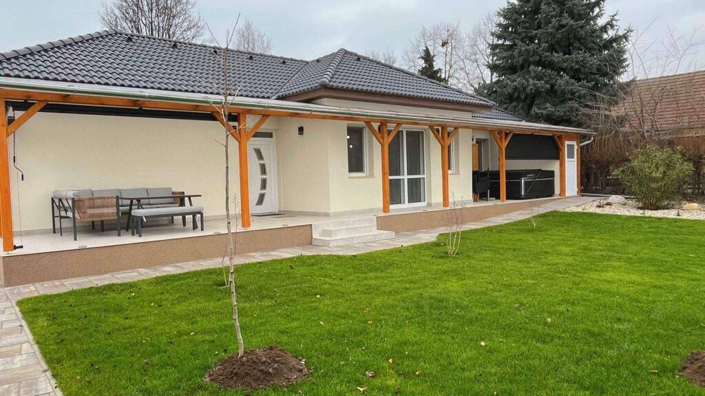 Einfamilienhaus zum Kauf 419.000 € 3 Zimmer 100 m² 550 m² Grundstück frei ab sofort Balatonboglár