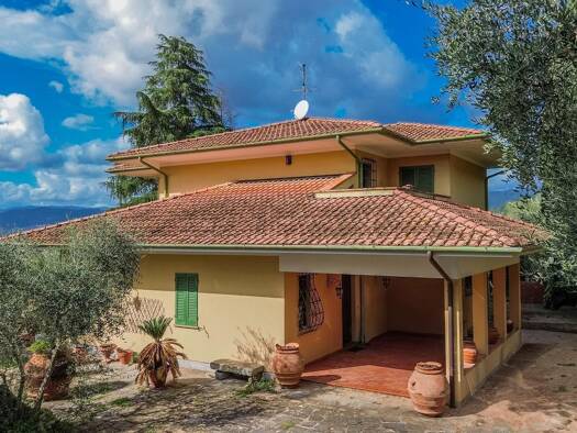 Villa zum Kauf 900.000 € 4 Zimmer 410 m² 2.500 m² Grundstück frei ab sofort Monsummano Terme