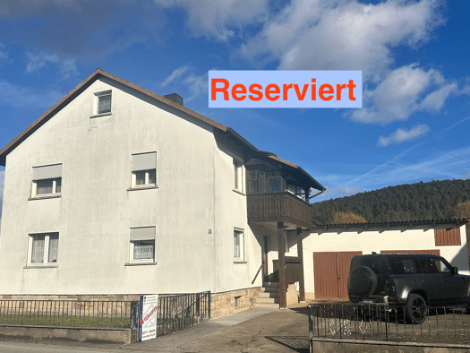 Einfamilienhaus zum Kauf 6 Zimmer 165 m² 1.150 m² Grundstück frei ab sofort Neustädter Straße 12 Burglauer 97724