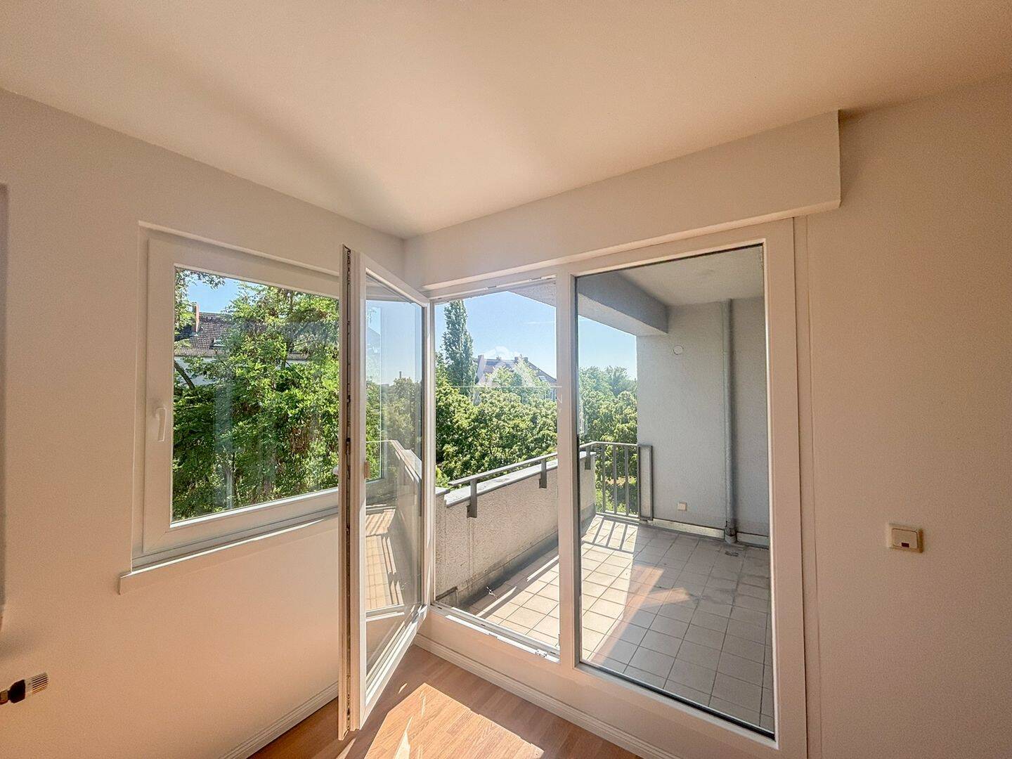 Property thumbnail 2