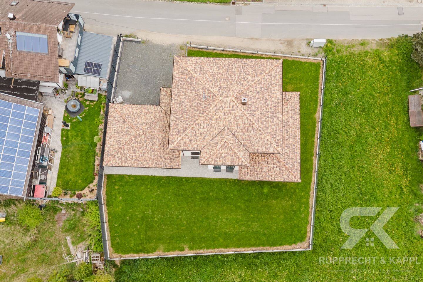 Immobilie in Schönthal - Toskana-Traum mit KfW 55, Doppelgarage & großem Garten - Einfamilienhaus in Schönthal - Bild 3