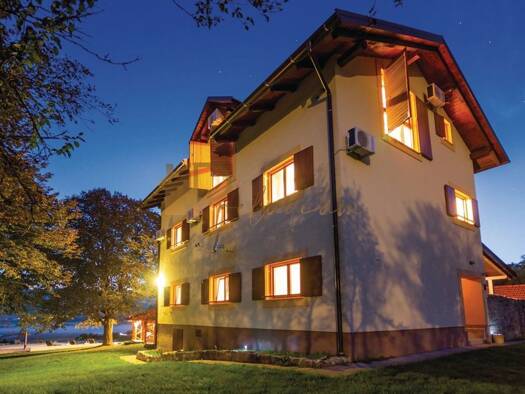 Einfamilienhaus zum Kauf 620.000 € 6 Zimmer 3.500 m² Grundstück Plaški 47304