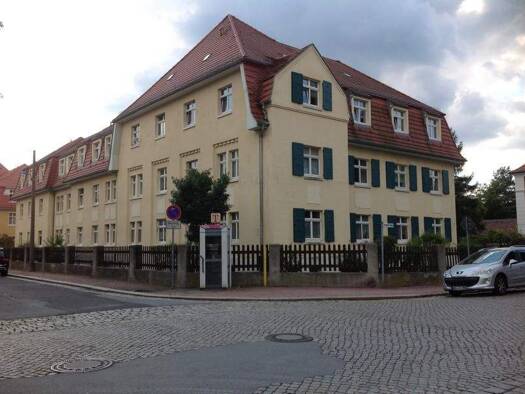 Wohnung zur Miete 500 € 2 Zimmer 64 m² Geschoss 2/3 frei ab 01.12.2025 Dresdner Straße 91 Radebeul 01445