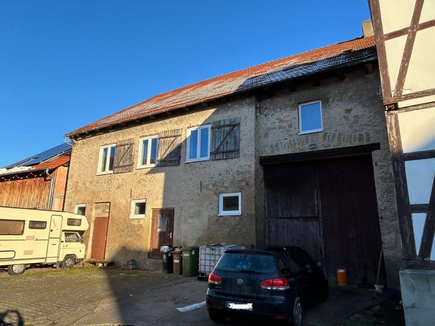 Immobilie in Breuna - Einfamilienhaus mit Scheune und Stallungen in Breuna-Wettesingen - Bild 2