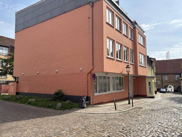 Wohnung zur Miete 800 € 2 Zimmer 64 m² EG Kompagniestraße 13 Altstadt Flensburg 24937