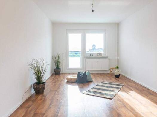 Wohnung zur Miete 640 € 4 Zimmer 89,7 m² 8. Geschoss frei ab 01.05.2026 Zwickauer Str. 10 Zentrum Chemnitz 09112