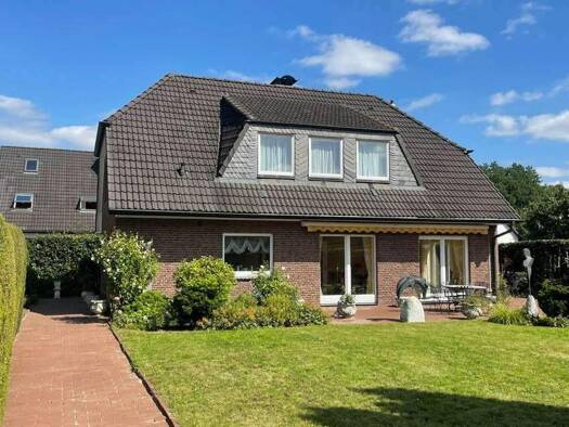 Einfamilienhaus zum Kauf 1.075.000 € 5 Zimmer 150 m² 700 m² Grundstück Wellingsbüttel Hamburg 22391