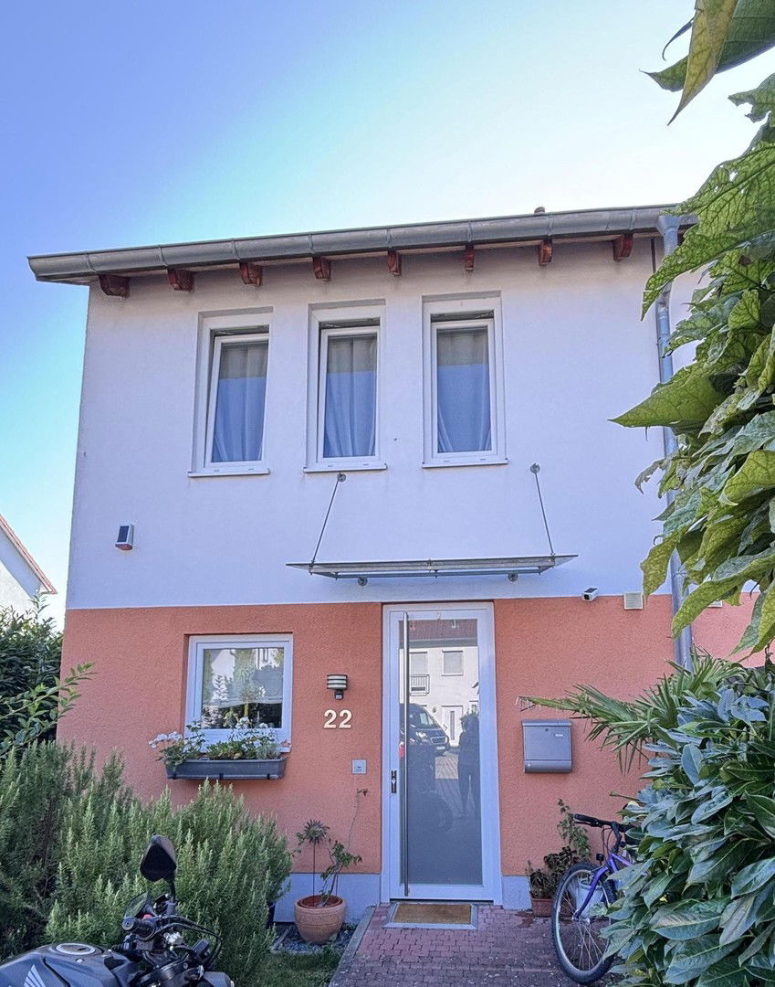 Reihenendhaus zum Kauf provisionsfrei 575.000 € 4 Zimmer 130 m²<br/>Wohnfläche 262 m²<br/>Grundstück 01.02.2025<br/>Verfügbarkeit Lahnstraße 22 Griesheim 64347