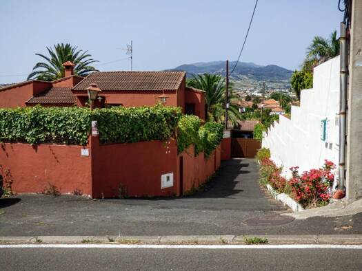Chalet zum Kauf 695.000 € 4 Zimmer 336 m² 768 m² Grundstück San Cristóbal de La Laguna 38208