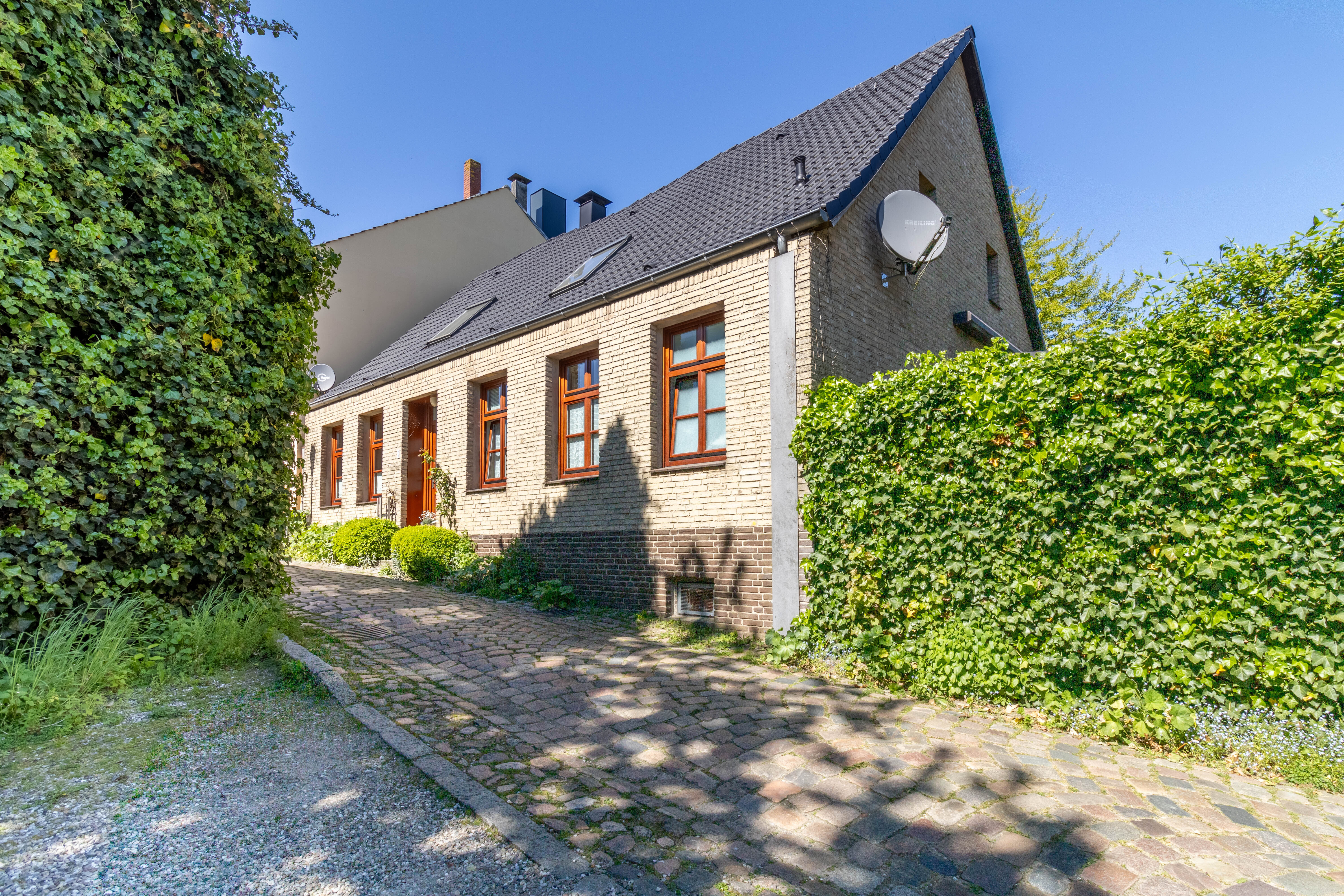 Einfamilienhaus zum Kauf 320.000 € 3 Zimmer 145 m²<br/>Wohnfläche 330 m²<br/>Grundstück Rathaus Schleswig 24837