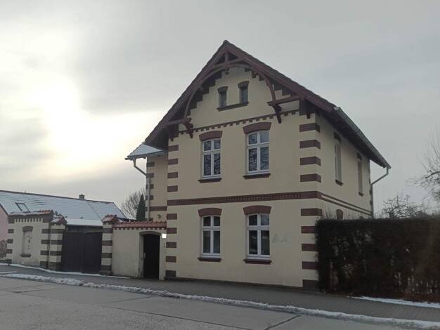 Einfamilienhaus zum Kauf 265.000 € 3 Zimmer 105 m² 650 m² Grundstück frei ab 01.05.2026 Hoyerswerda 02977