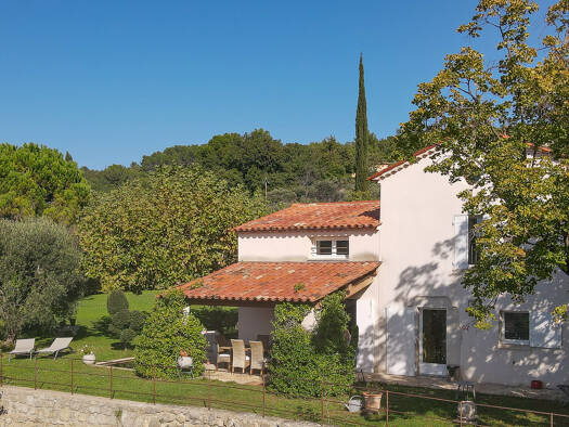 Einfamilienhaus zum Kauf 750.000 € 130 m² 4.481 m² Grundstück Fayence 83440
