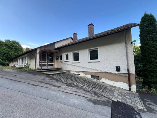 Wohn- und Geschäftshaus zum Kauf 150.000 € 5 Zimmer 100 m² 967 m² Grundstück frei ab sofort Gundershofen Schelklingen 89601