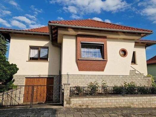 Einfamilienhaus zum Kauf 180.000 € 5 Zimmer 110 m² 775 m² Grundstück frei ab sofort Roßleben Roßleben 06571