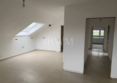 Wohnung zur Miete 1.200 € 3 Zimmer 99,7 m² Dachgeschoss Kiebingen 72108