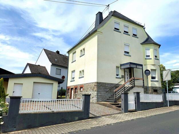 Mehrfamilienhaus zum Kauf 229.000 € 6 Zimmer 140 m² 592 m² Grundstück Siershahn 56427