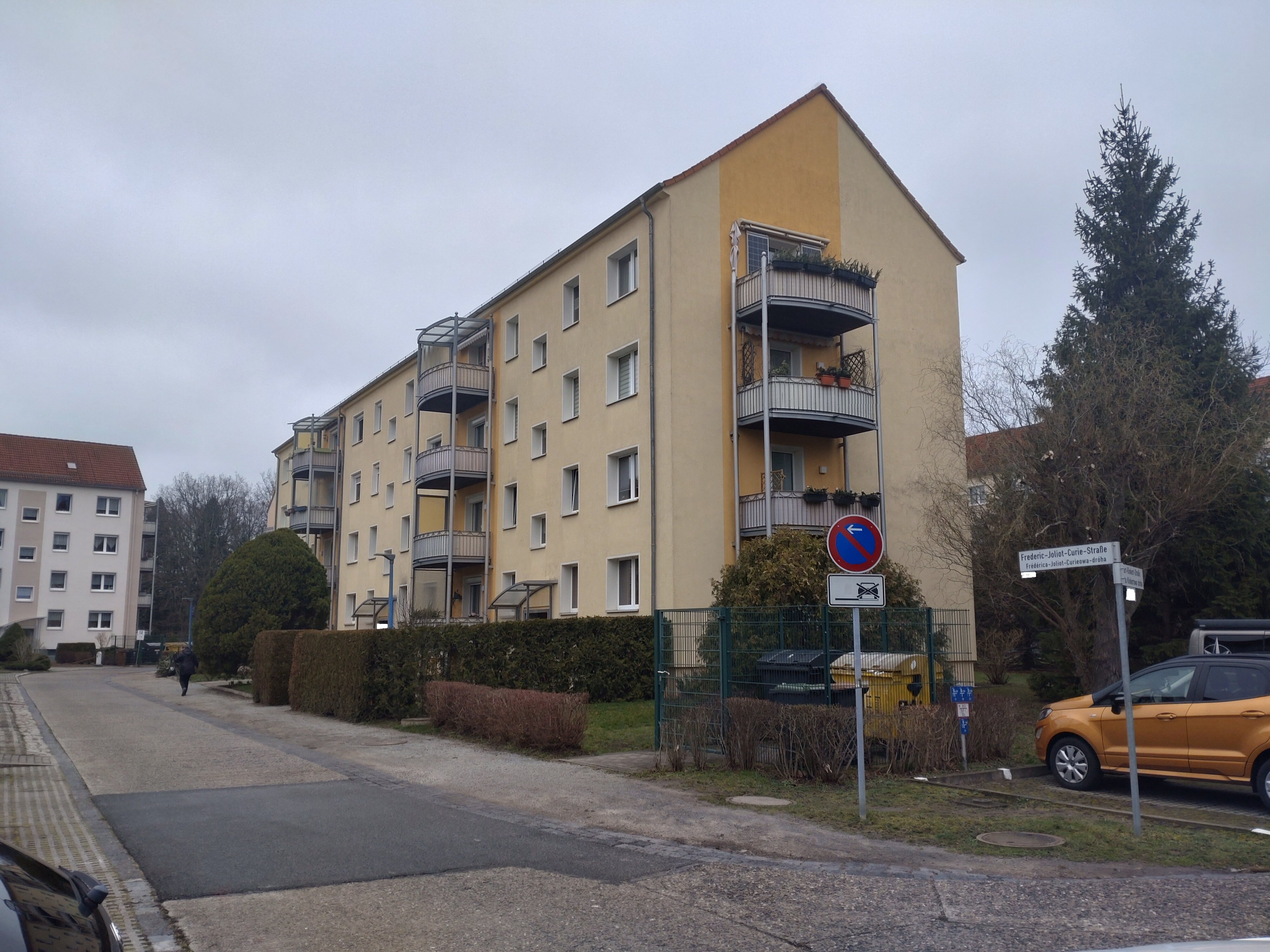 Wohnung zum Kauf 76.000 € 3 Zimmer 75 m²<br/>Wohnfläche 4.<br/>Geschoss Wohnkomplex VI Hoyerswerda 02977