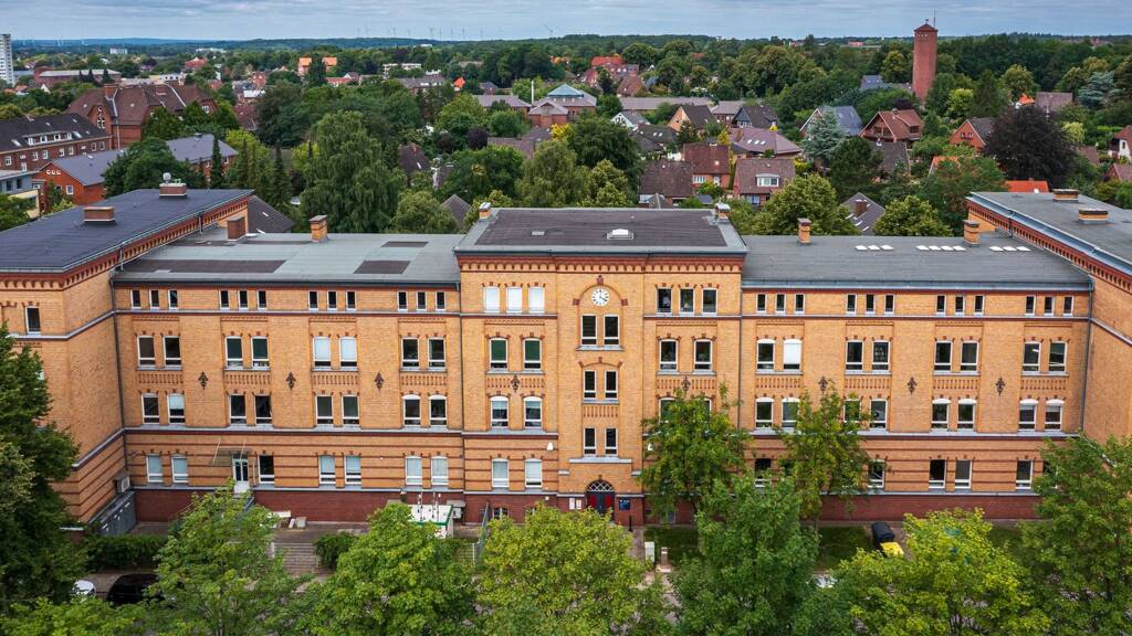 Bürofläche zur Miete provisionsfrei 1.022 € 5 Zimmer 127,7 m² Bürofläche Oelixdorfer Straße 2 Itzehoe 25524