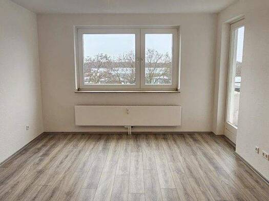 Wohnung zur Miete nur mit Wohnberechtigungsschein 349 € 3 Zimmer 71,4 m² 5. Geschoss frei ab 01.02.2026 Gartenstraße 160 Neumühl Duisburg 47167