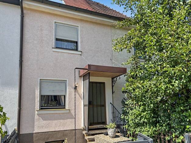 Reihenmittelhaus zum Kauf 235.000 € 5 Zimmer 76,7 m² 128 m² Grundstück Zirndorf Zirndorf 90513