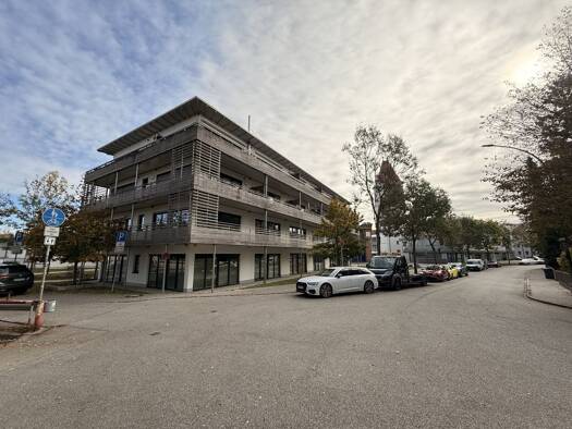 Bürofläche zur Miete 8.499 € 27 Zimmer 831 m² Bürofläche Nikola Landshut 84034