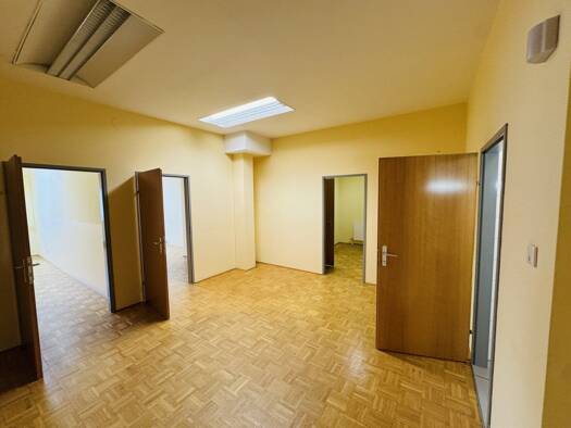Büro zur Miete 1.443 € 5,5 Zimmer Kapuzinerplatz Knittelfeld 8720