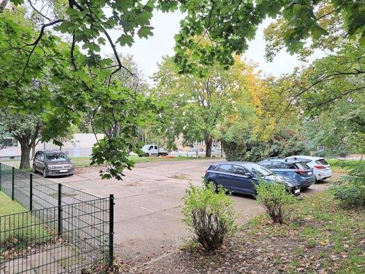 Garage zur Miete 35,70 € Bertolt-Brecht-Str. 14-14c Leipziger Str. Magdeburg 39120