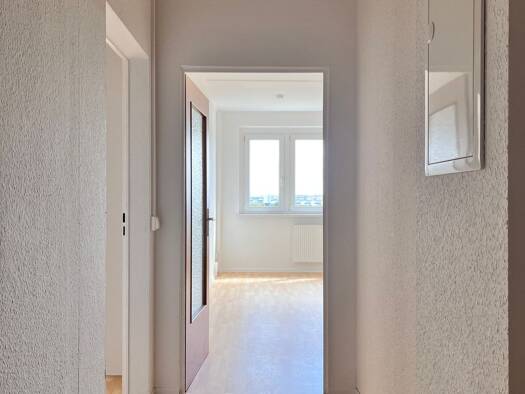 Wohnung zur Miete 359 € 2 Zimmer 52,4 m² 7. Geschoss Alfred-Delp-Ring 24 Roter Berg Erfurt 99087