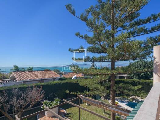 Haus zum Kauf 1.600.000 € 443 m² 1.092 m² Grundstück Málaga 29018