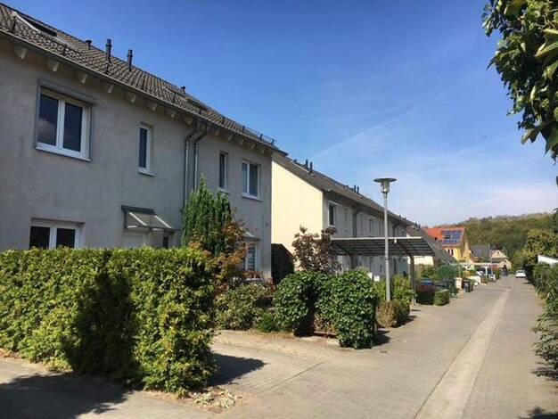 Reihenmittelhaus zur Miete 1.850 € 4 Zimmer 136 m² 300 m² Grundstück frei ab sofort Pfingstrosenweg 48 Biesdorf Berlin 12683