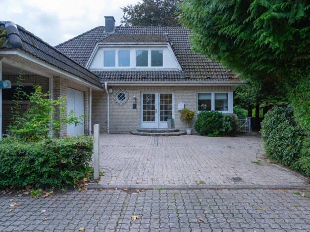 Einfamilienhaus zum Kauf 529.000 € 5 Zimmer 143,9 m² 704 m² Grundstück Friedrichsgabe Norderstedt 22844