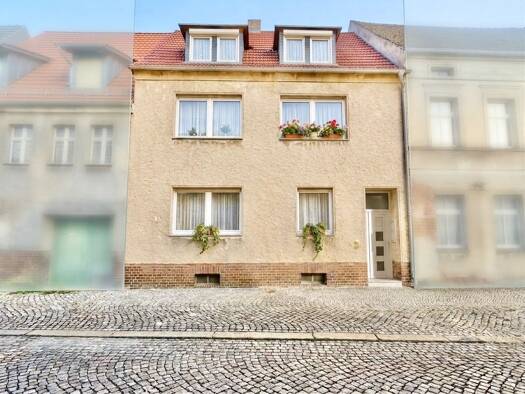 Wohnanlage zum Kauf nur mit Wohnberechtigungsschein als Kapitalanlage geeignet 111.000 € 11 Zimmer 175 m² 450 m² Grundstück Doberlug-Kirchhain Doberlug-Kirchhain 03253