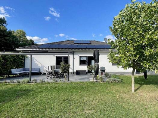 Bungalow zum Kauf 440.000 € 4 Zimmer 112,8 m² 659 m² Grundstück Schwepnitz 01936