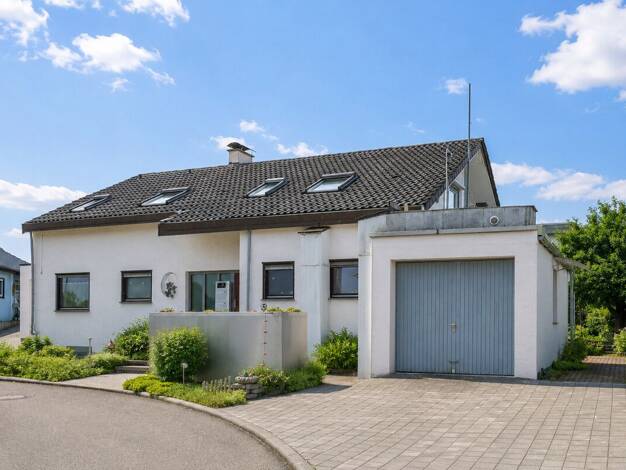 Einfamilienhaus zum Kauf provisionsfrei 598.000 € 8 Zimmer 194 m² 528 m² Grundstück Sersheim 74372