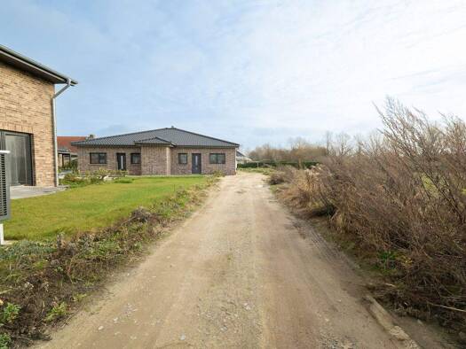 Doppelhaushälfte zur Miete - Erstbezug 1.225 € 4 Zimmer 98 m² frei ab 01.03.2026 Warstade Hemmoor 21745